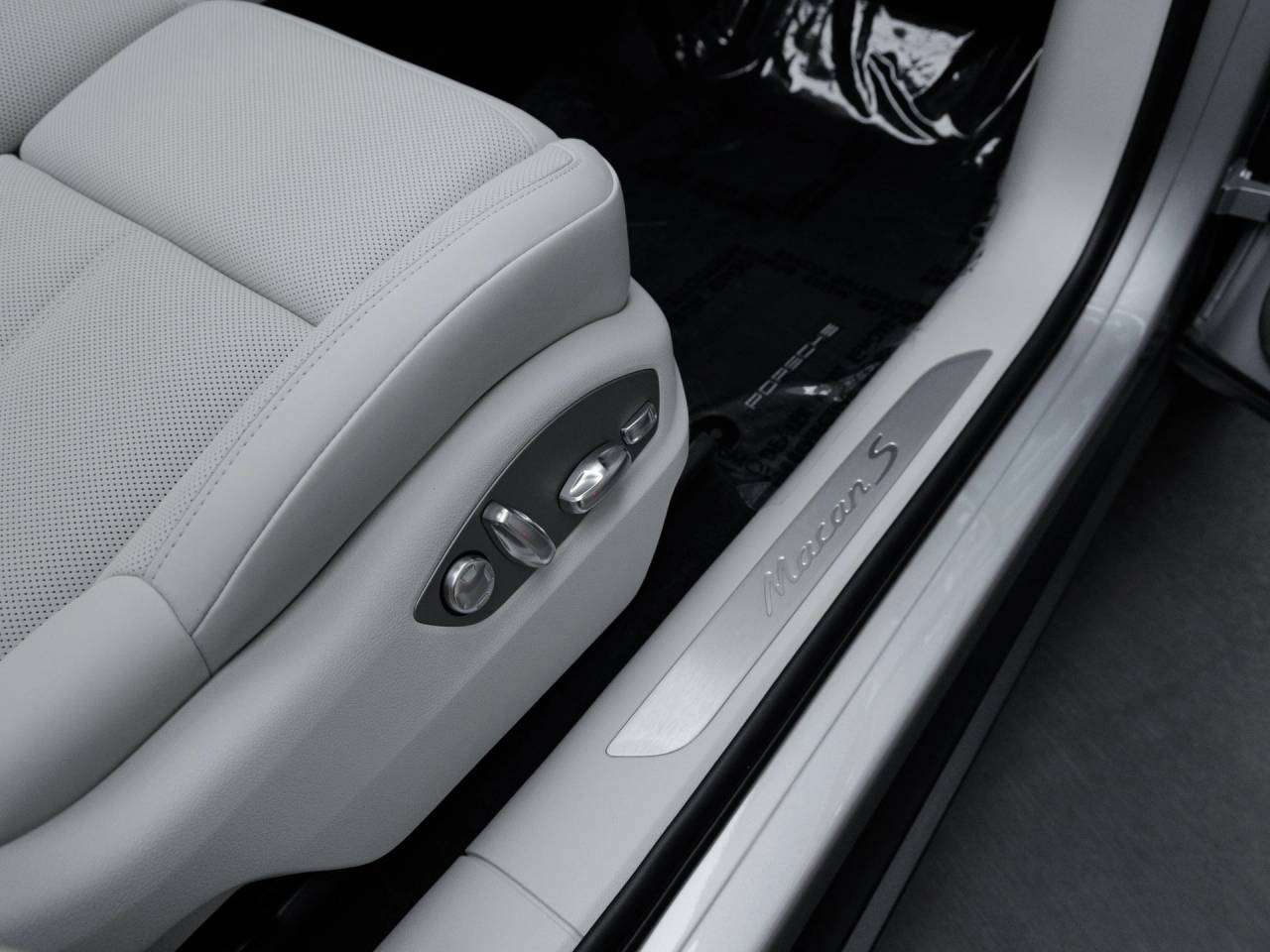 2026 Porsche Macan Macan S