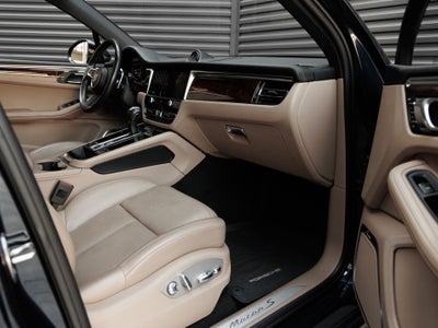 2023 Porsche Macan S