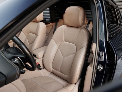 2023 Porsche Macan S