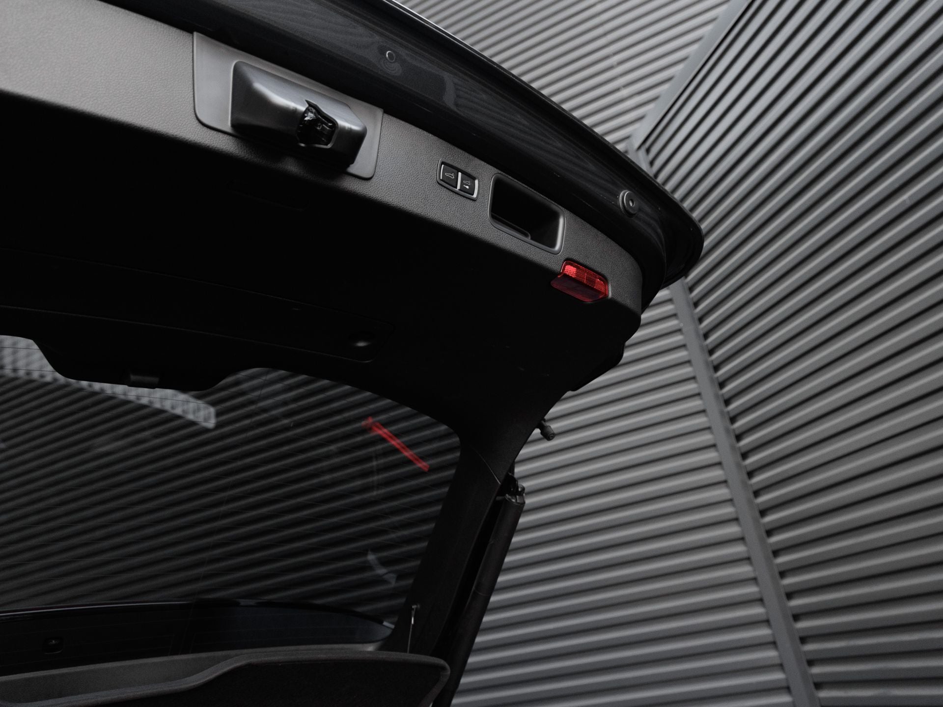 2023 Porsche Macan Macan S