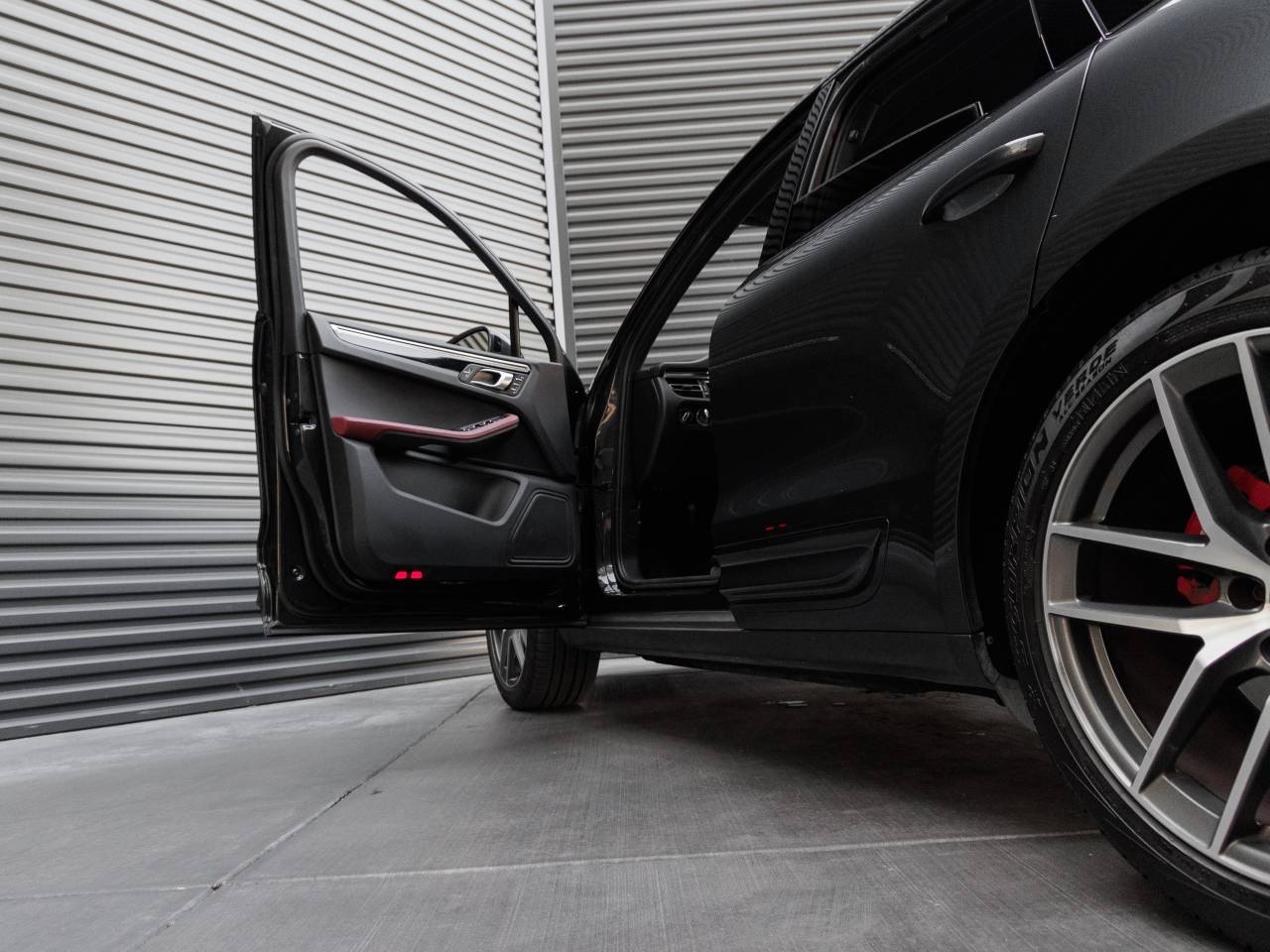 2023 Porsche Macan Macan S