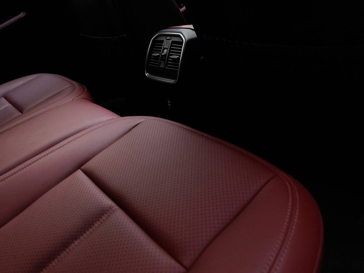 2023 Porsche Macan Macan S