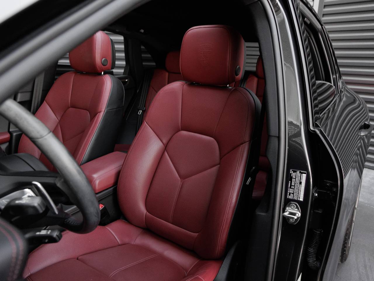 2023 Porsche Macan Macan S