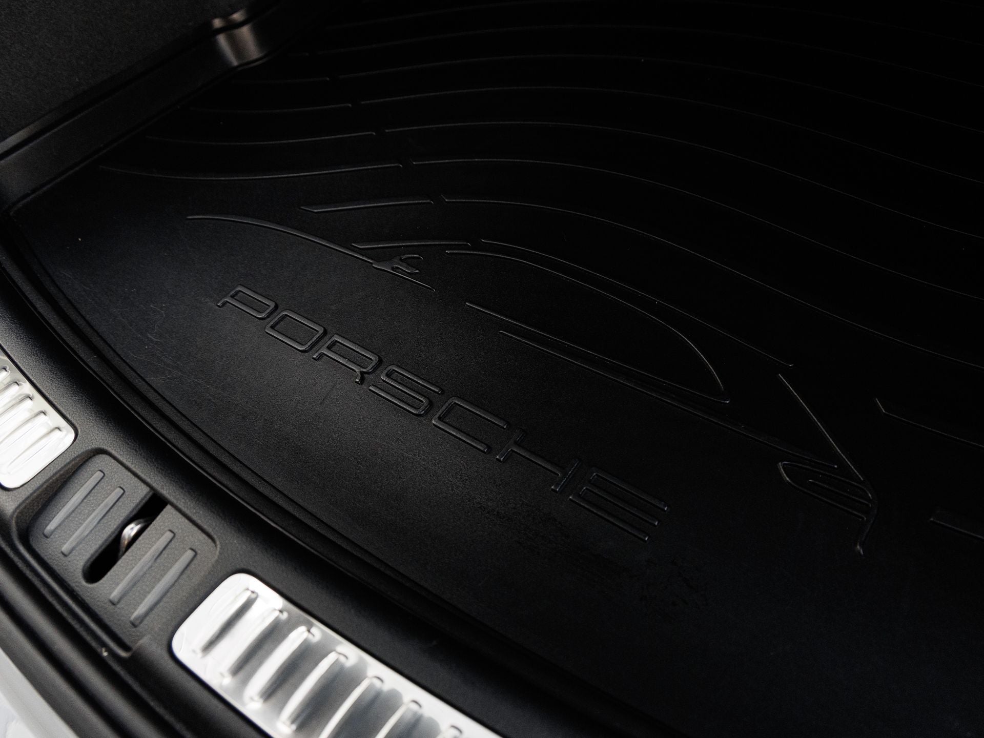 2024 Porsche Macan S