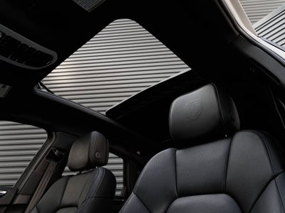 2024 Porsche Macan S