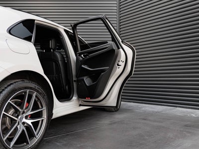 2024 Porsche Macan S