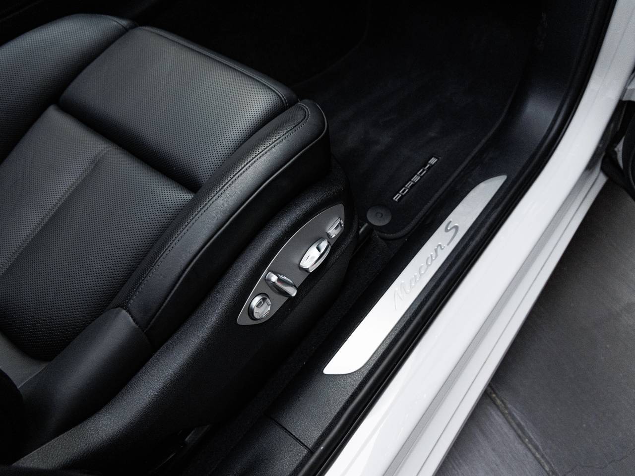 2024 Porsche Macan S