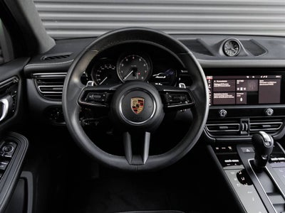 2023 Porsche Macan Macan S (MY23)