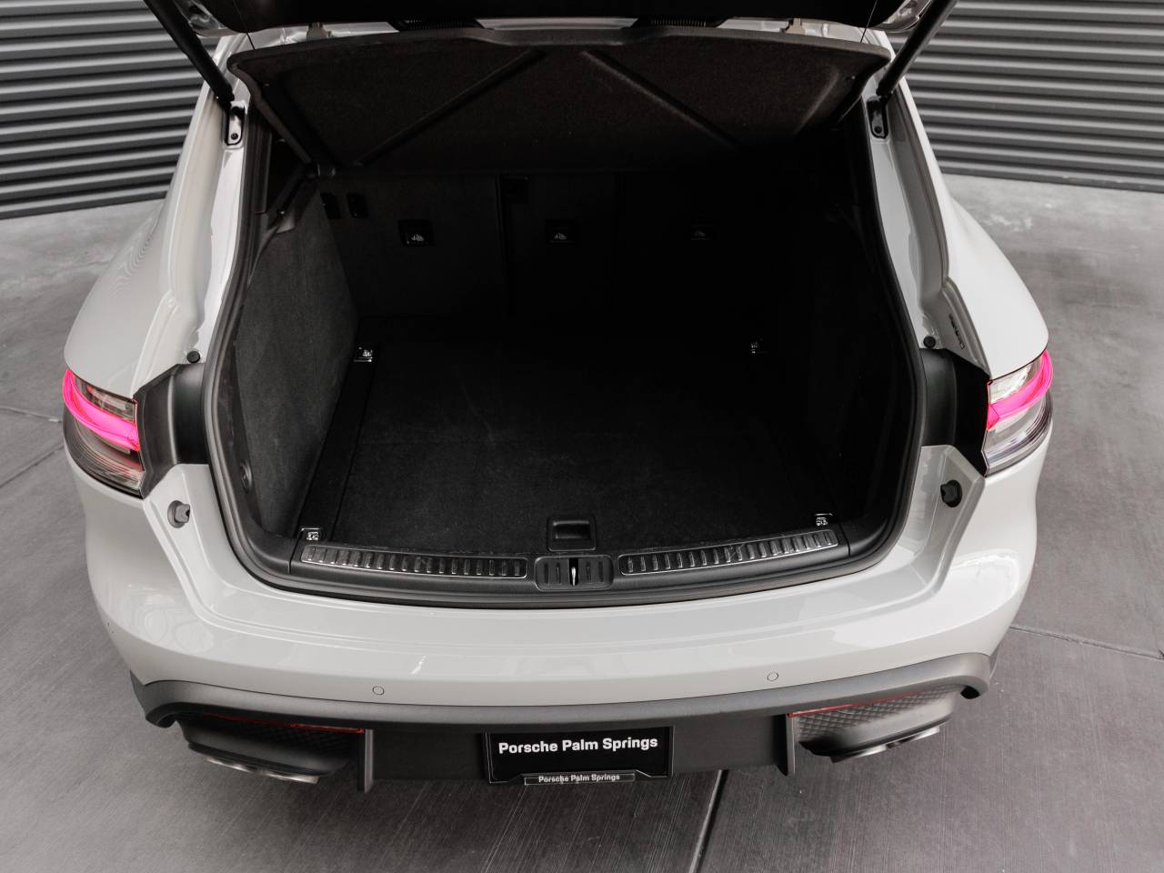 2023 Porsche Macan Macan S (MY23)