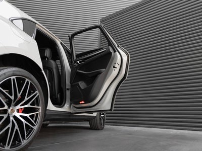 2023 Porsche Macan Macan S (MY23)