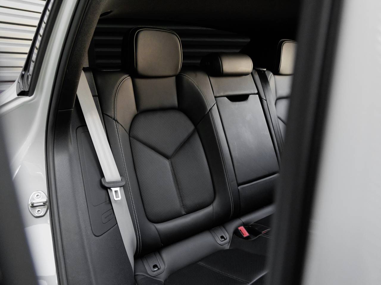 2023 Porsche Macan Macan S (MY23)