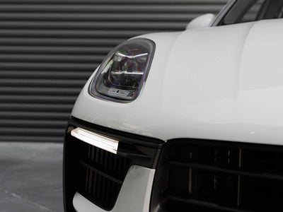 2023 Porsche Macan Macan S (MY23)