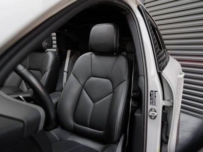 2023 Porsche Macan Macan S (MY23)