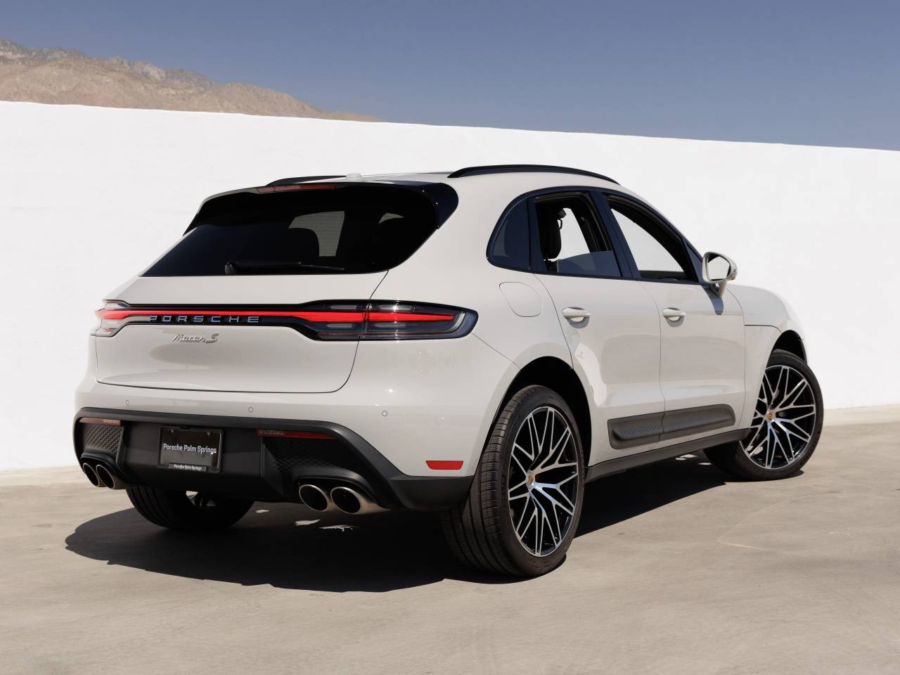 2023 Porsche Macan Macan S (MY23)