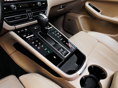 2022 Porsche Macan Macan S