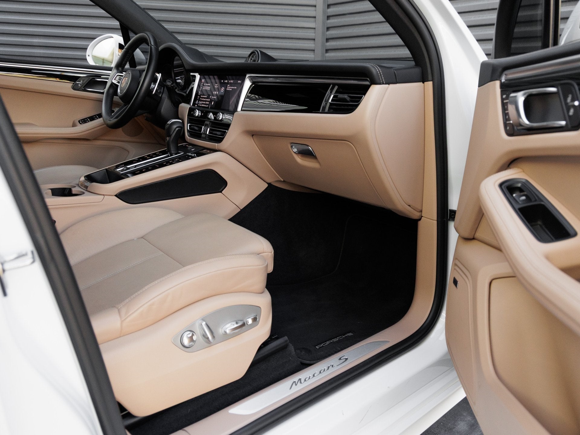 2022 Porsche Macan Macan S