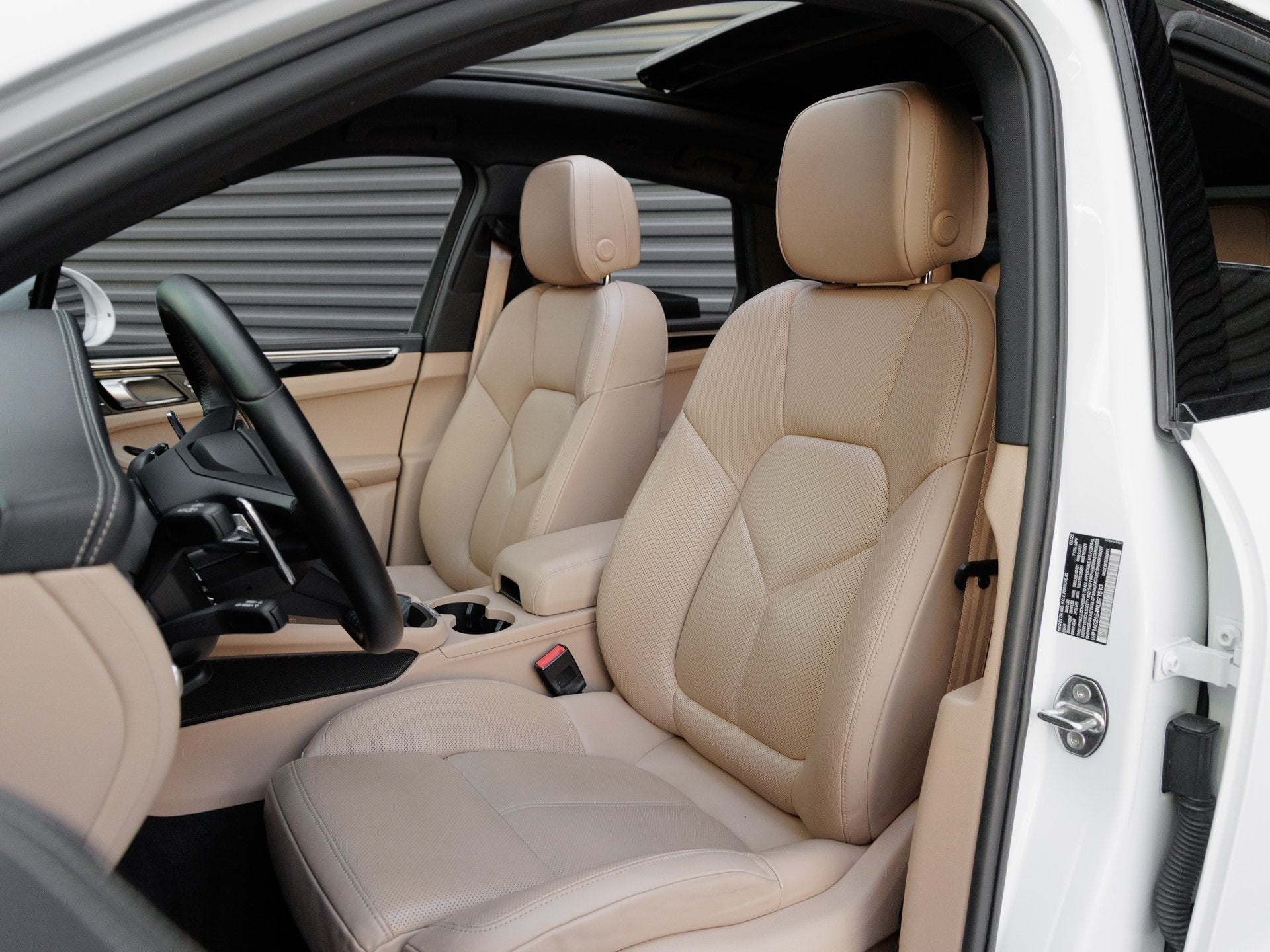 2022 Porsche Macan Macan S