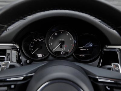 2022 Porsche Macan Macan S