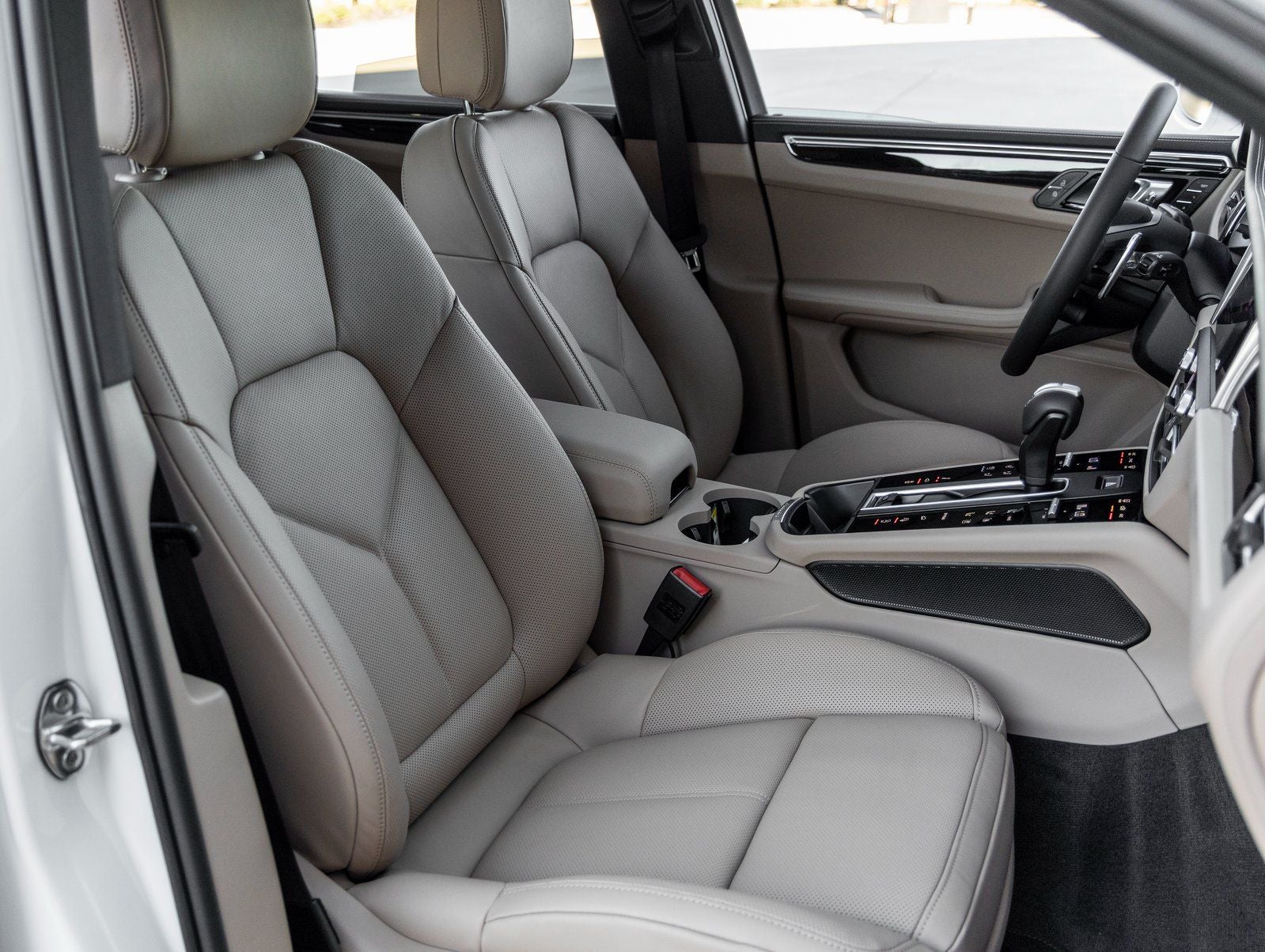 2026 Porsche Macan Macan S