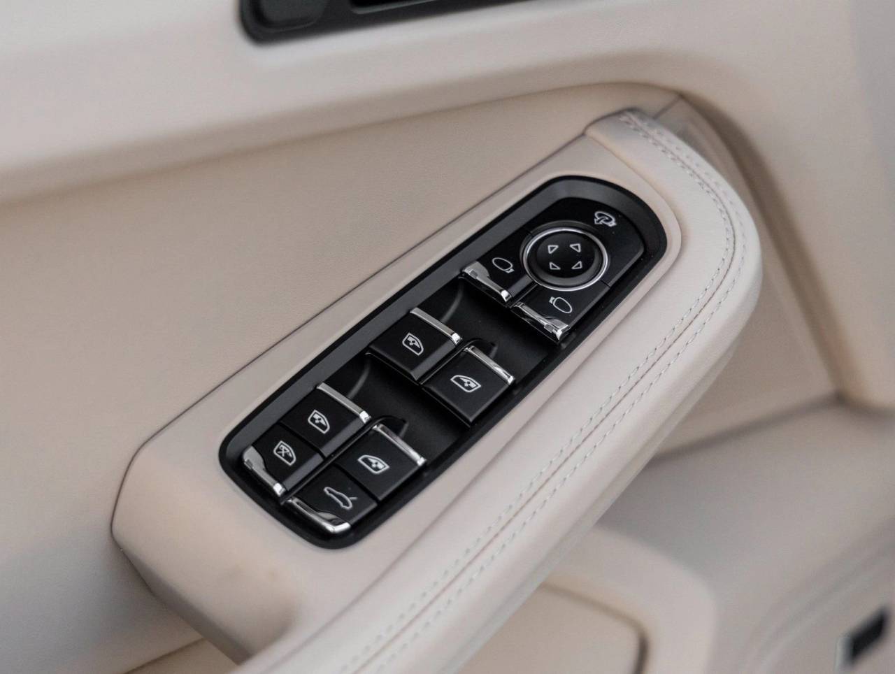 2026 Porsche Macan Macan S