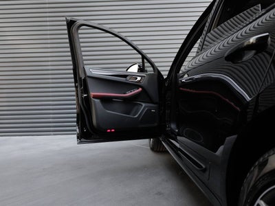 2025 Porsche Macan S