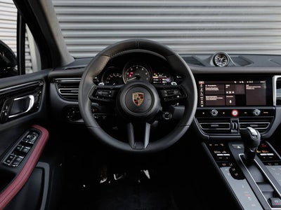 2025 Porsche Macan S
