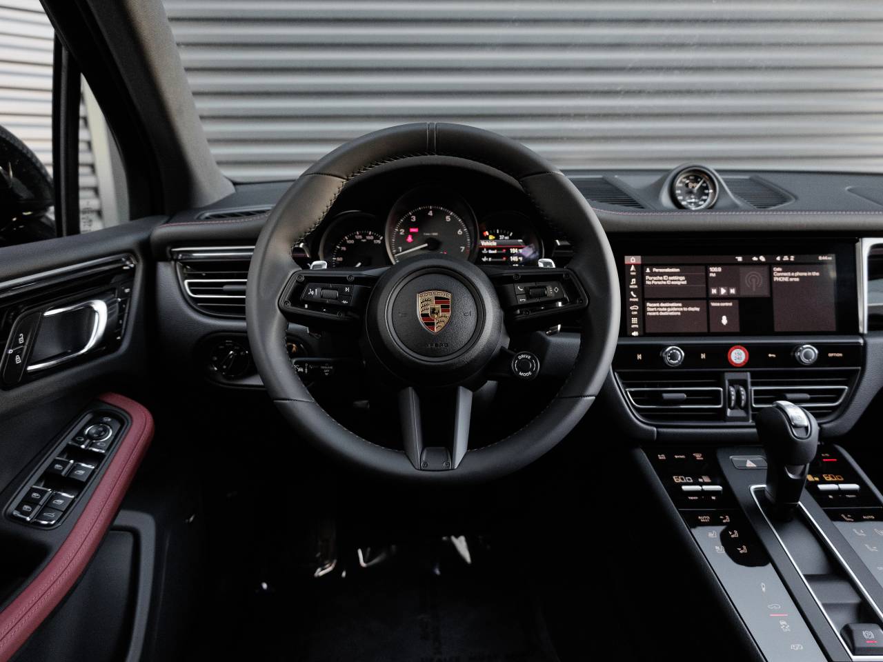 2025 Porsche Macan S