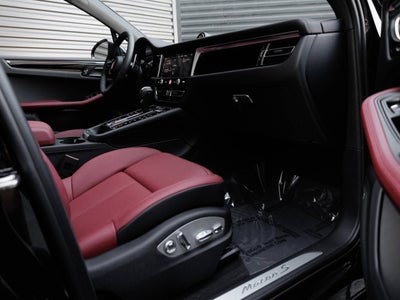 2025 Porsche Macan S