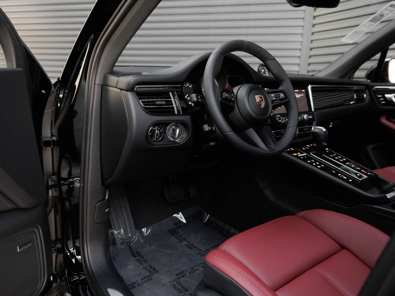 2025 Porsche Macan S