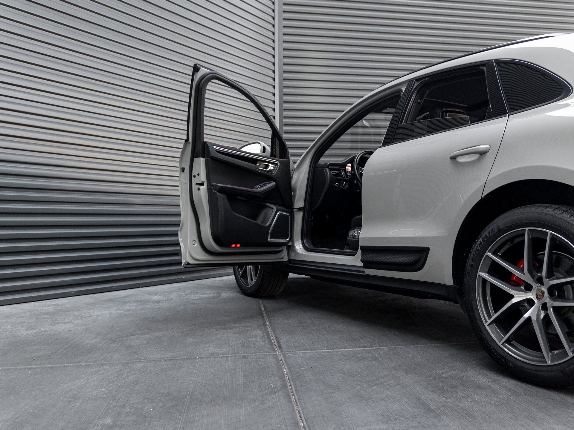 2023 Porsche Macan Macan S (MY23)