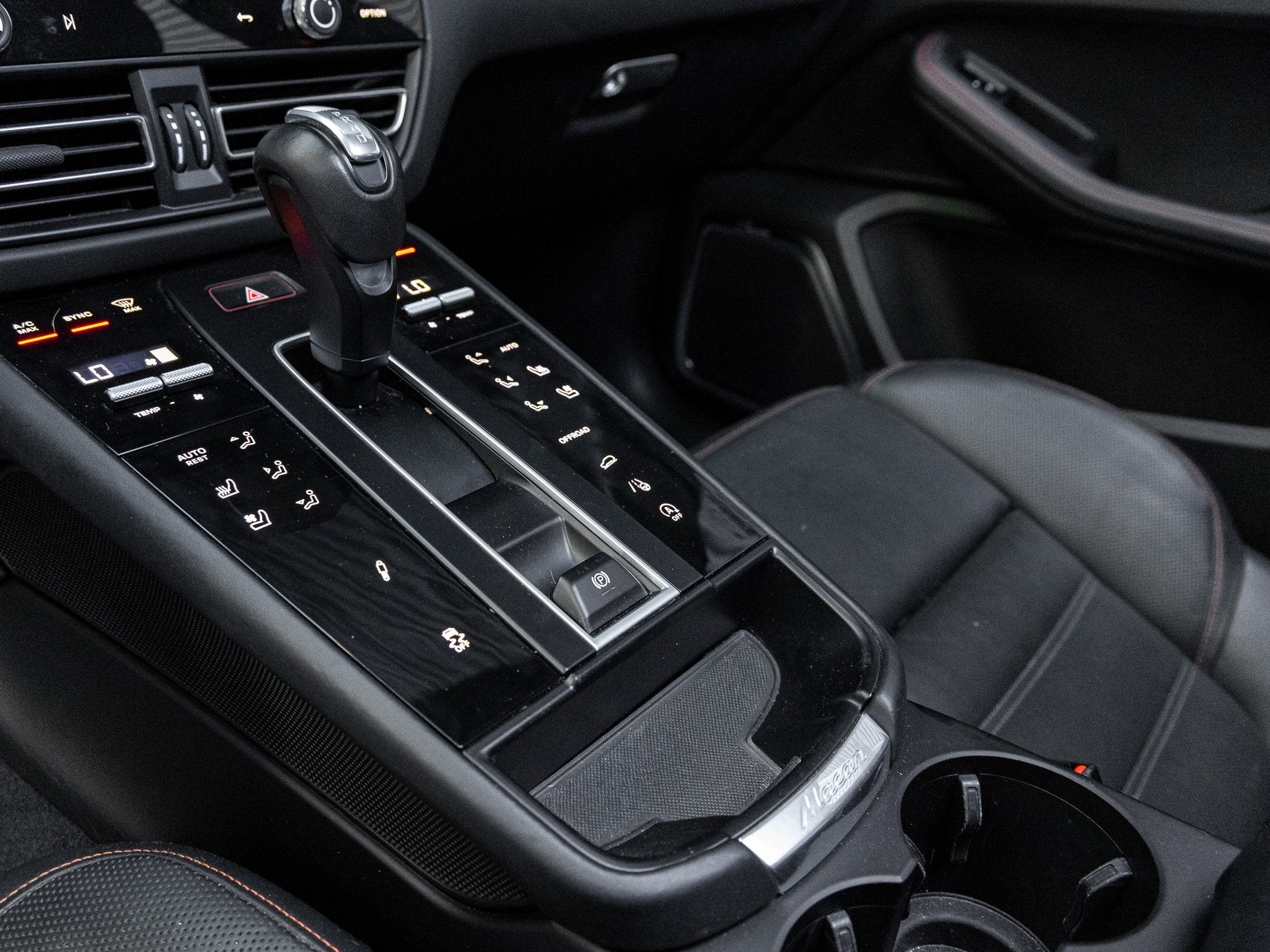 2023 Porsche Macan Macan S (MY23)