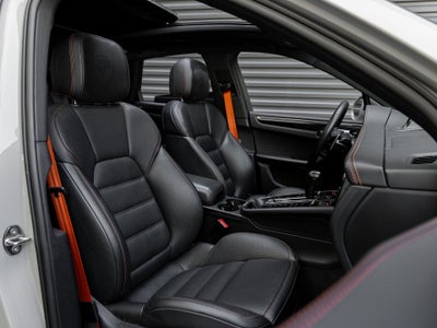 2023 Porsche Macan Macan S (MY23)