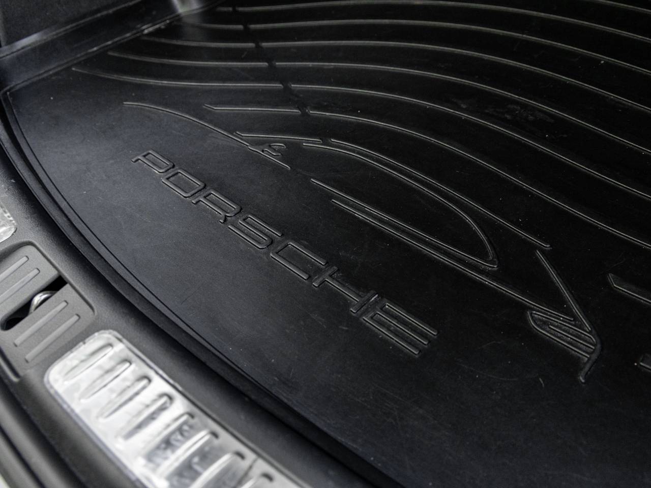 2023 Porsche Macan Macan S (MY23)