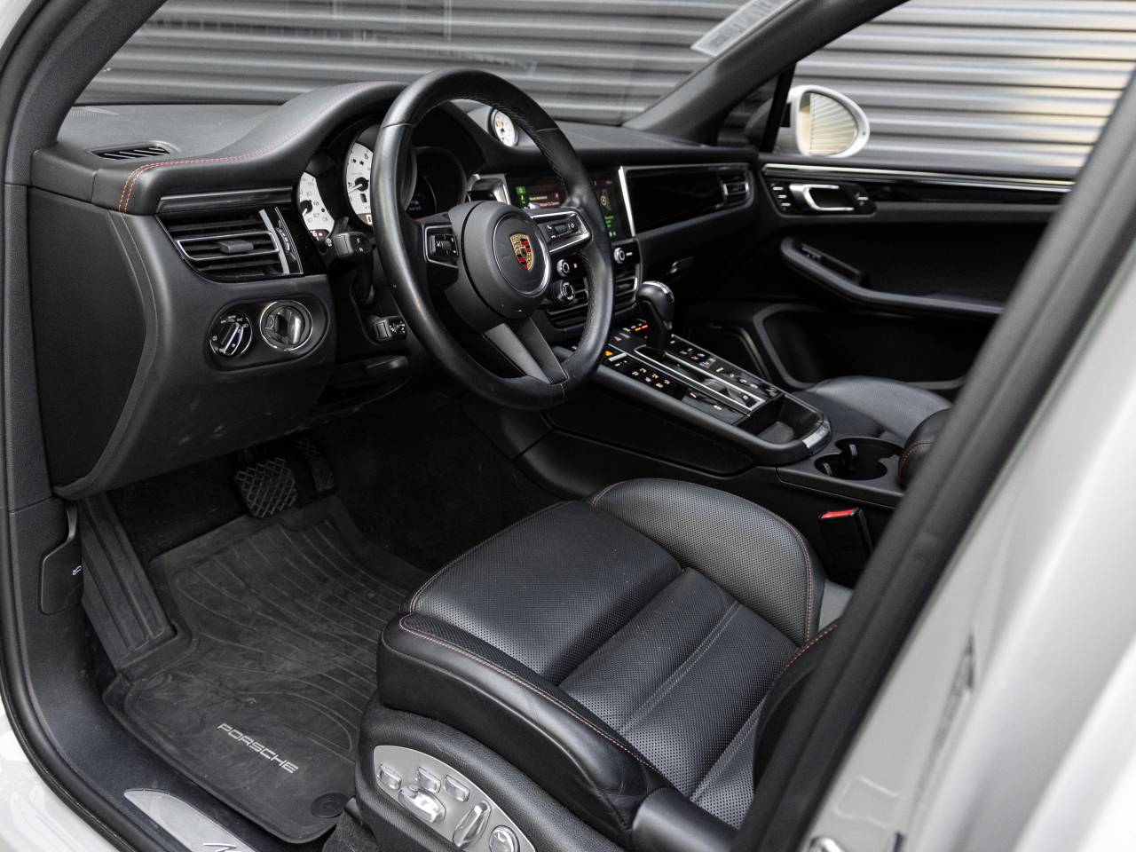 2023 Porsche Macan Macan S (MY23)