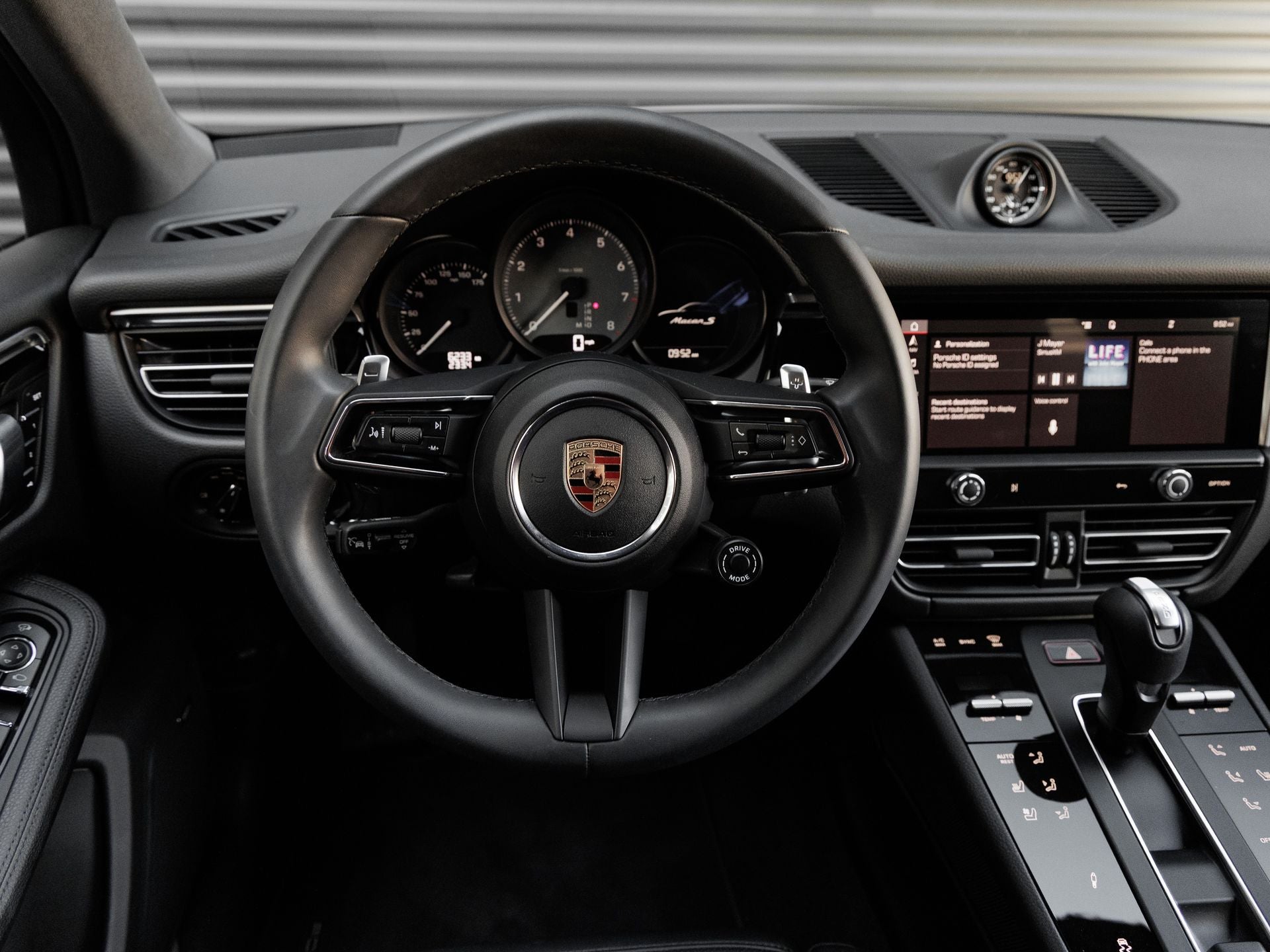 2025 Porsche Macan Macan S