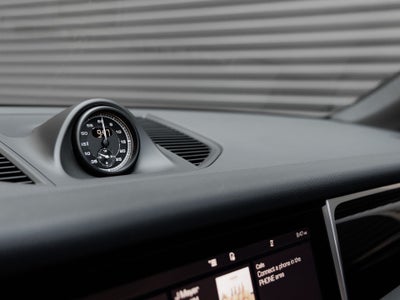 2025 Porsche Macan Macan S