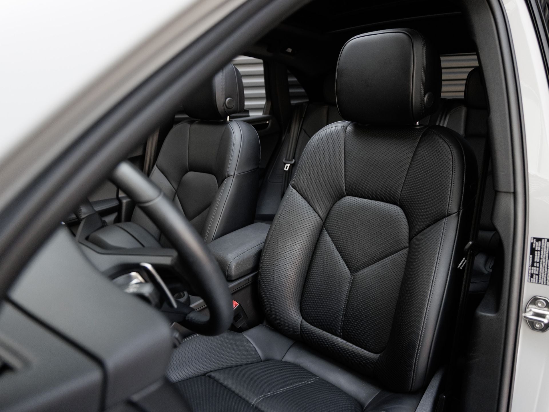 2025 Porsche Macan Macan S