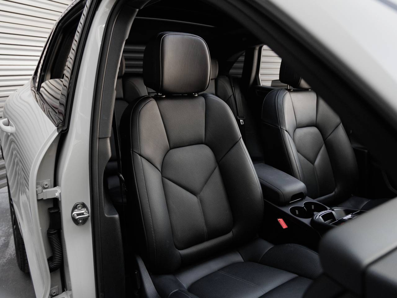 2025 Porsche Macan Macan S