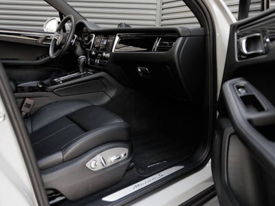2025 Porsche Macan Macan S