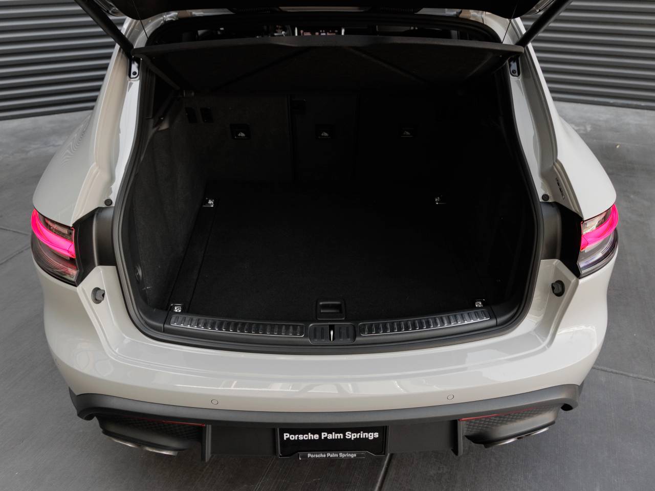 2025 Porsche Macan Macan S