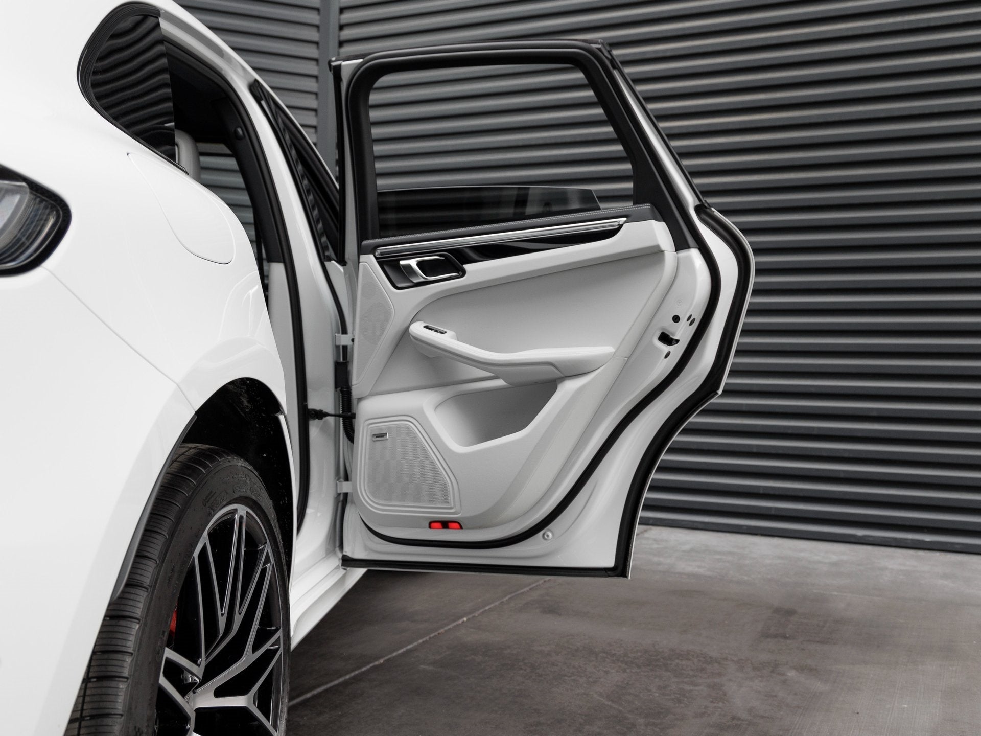 2026 Porsche Macan Macan S