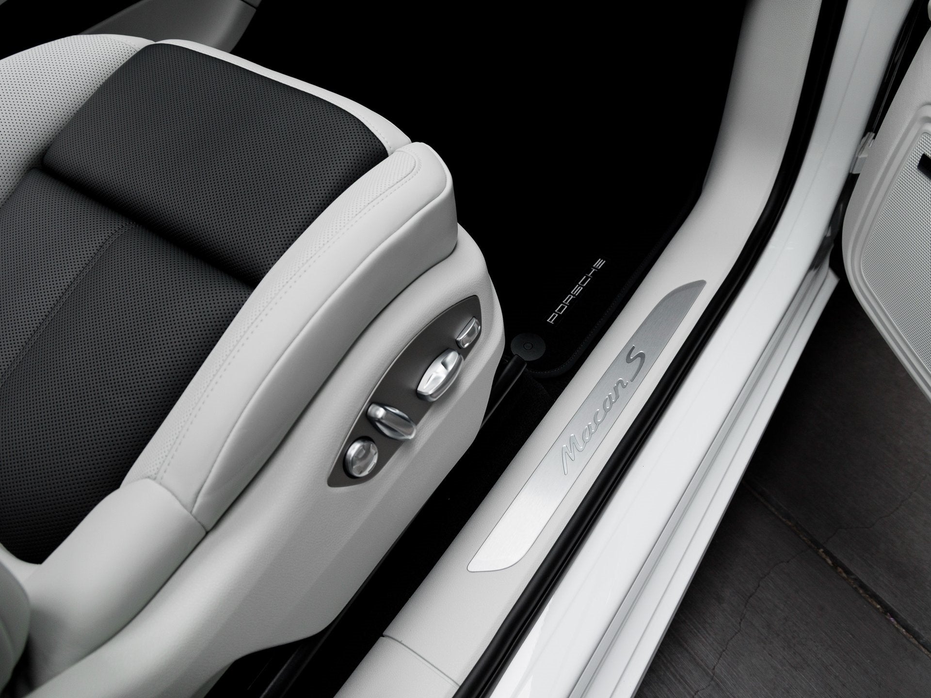 2026 Porsche Macan Macan S