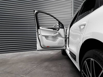 2026 Porsche Macan Macan S