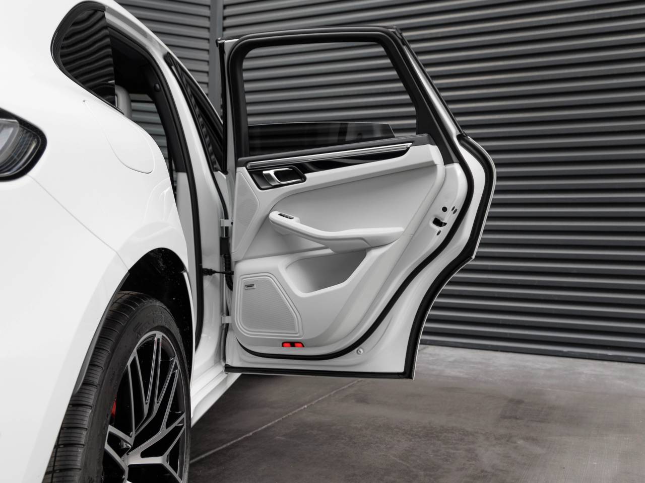 2026 Porsche Macan Macan S