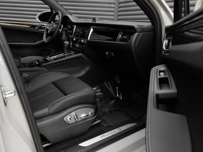 2026 Porsche Macan Macan S