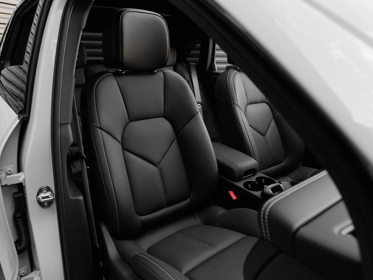 2026 Porsche Macan Macan S