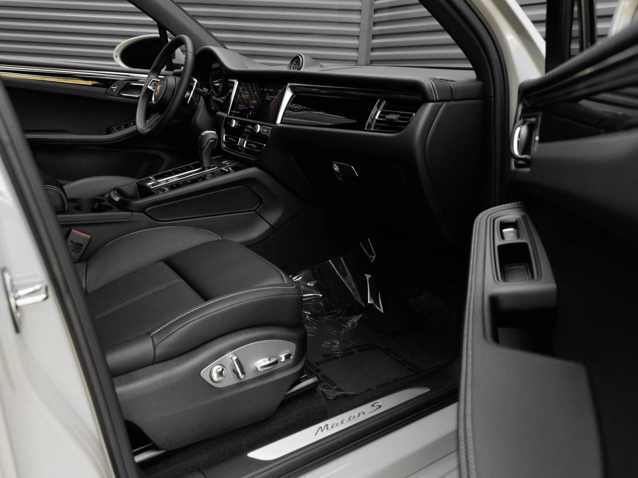 2026 Porsche Macan Macan S