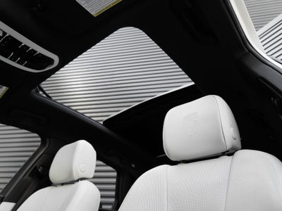 2022 Porsche Macan Macan S