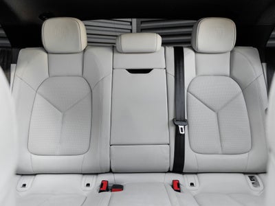 2022 Porsche Macan Macan S