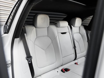 2022 Porsche Macan Macan S